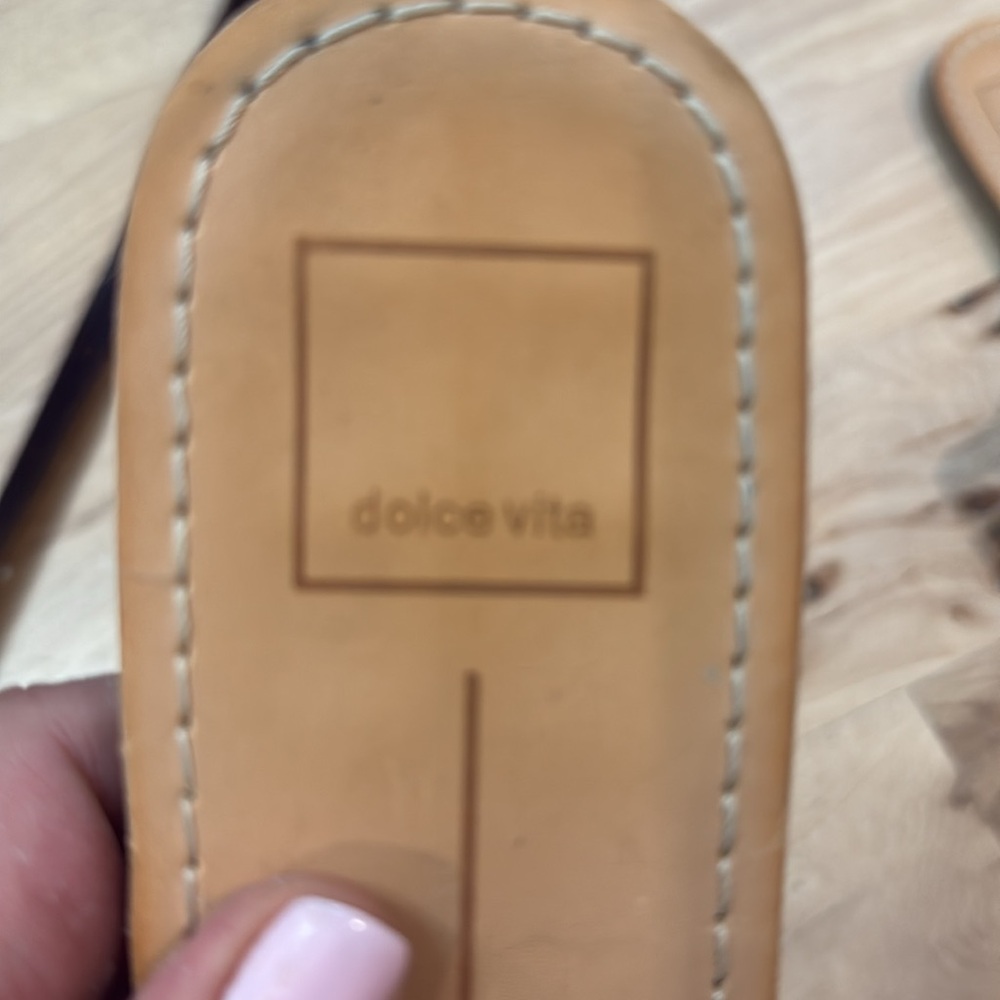 Dolce Vita Cyra Slide—Cream and Tan Sandals EUC - Picture 2 of 3